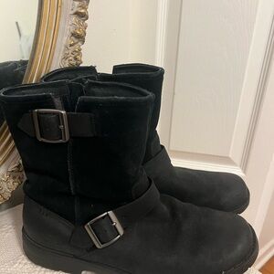 Black Women's Ugg Boots